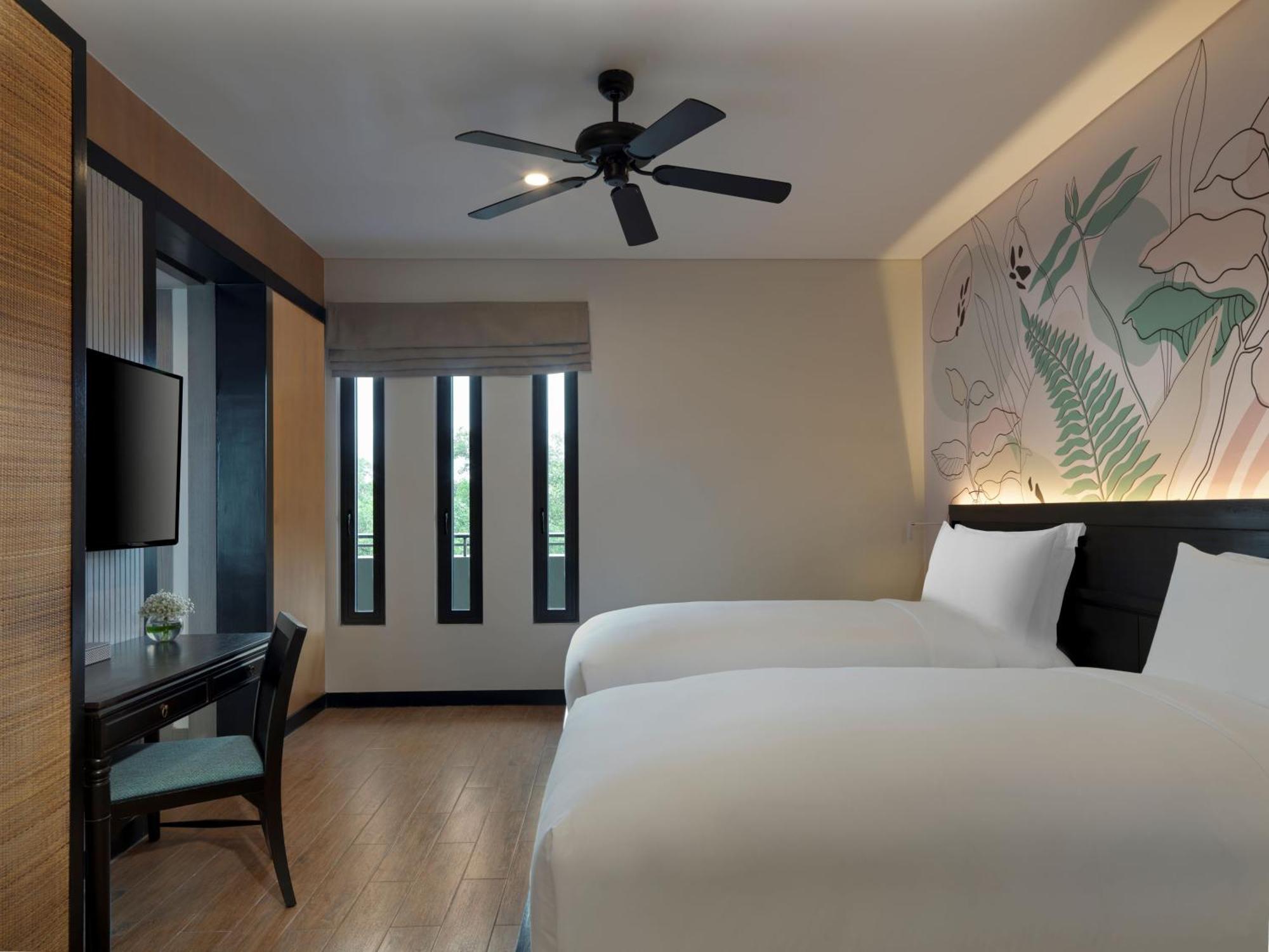 Avani Plus Mai Khao Phuket Suites Extérieur photo
